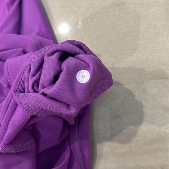 Lululemon align HR leggings 25” pockets - Picture 3 of 4